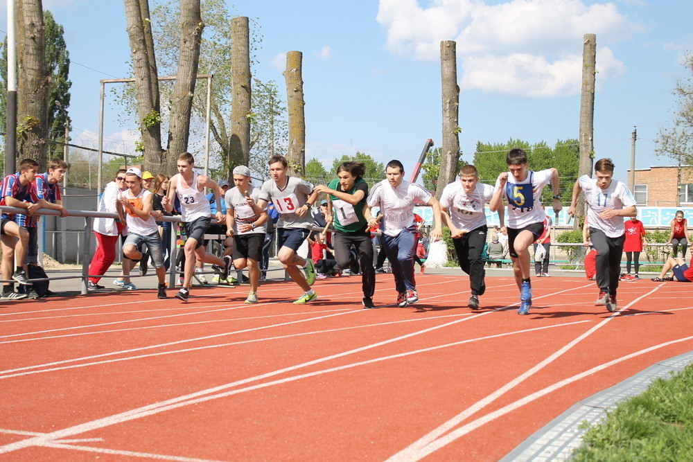 До победного: Сотни волгодонцев приняли участие в легкоатлетической эстафете