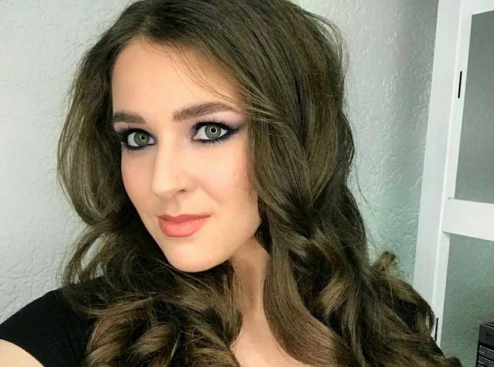 20-летняя Ксения Аксенова в конкурсе «Мисс Блокнот-2019»