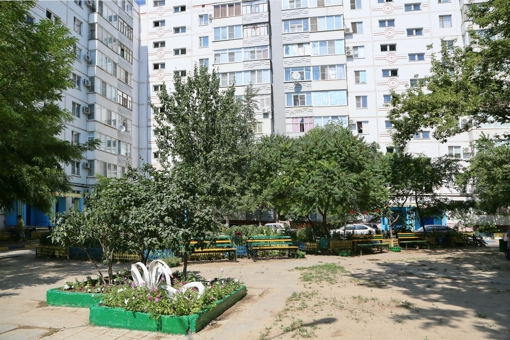 Расширение проезда и место для отдыха жильцов: два двора в Волгодонске обещают стать образцово-показательными