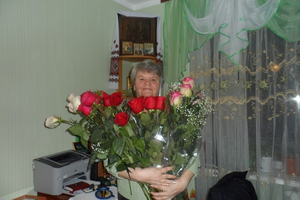 Председатель комитета солдатских матерей Волгодонска Дарья Дробышева отмечает день рождения