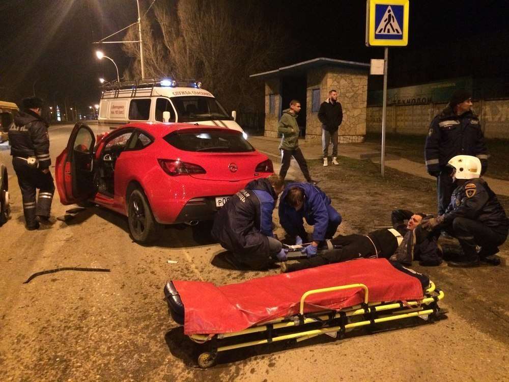 Появилось видео с места ДТП на Романовском шоссе, в котором серьезно пострадали три человека