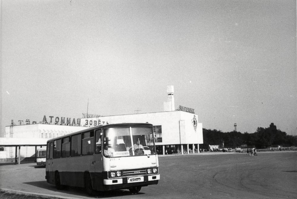 Волгодонск прежде и теперь: привокзальная площадь
