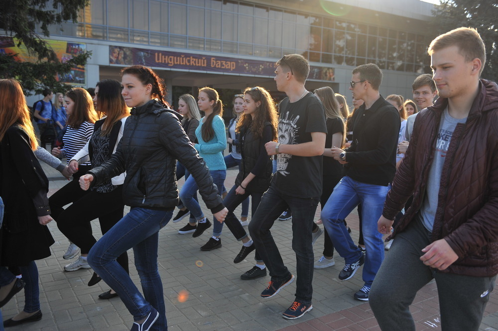 В Волгодонске прошла репетиция торжественного парада, посвященного 71-годовщине Победы. ФОТОРЕПОРТАЖ