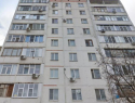 В Волгодонске упал новый лифт в жилом доме, люди чудом не погибли