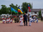 Зрелищные приемы рукопашного боя показали юные казаки на празднике в Зимовниках