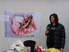 Организация «Стремление жить» устроила акцию по сбору гумпомощи беженцам из Украины в центре Волгодонска