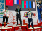 Волгодонец Макар Макаренко победил турка и эстонца на чемпионате Европы по тайскому боксу