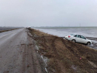В Зимовниковском районе водитель Гранты вылетел с трассы, попытавшись предотвратить ДТП