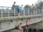 Родителей могут оштрафовать за прыжки детей с мостов в Волгодонске 