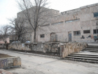 В Волгодонске разваленные террасы  ТК «Сказка» попытаются продать