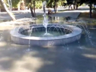  Новый фонтан на 50 лет СССР заливает улицу водой