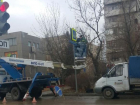 В Волгодонске на Строителей устанавливают дополнительные светофоры 