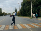 Внимательнее следить за детьми на улицах и в общественных местах просят волгодонцев сотрудники полиции