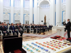Владимир Путин лично вручил государственную награду учительнице химии из Цимлянска