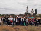 Юные активисты Волгодонска передали на утилизацию несколько тысяч пластиковых крышек и отработанных батареек  