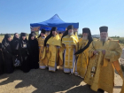 Десятки человек приняли участие в Божественной литургии на месте Бекреневского монастыря