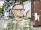 «Они целенаправленно бьют по мирным объектам»: волгодонский депутат Алексей Плотников показал, как живет Донецк