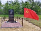 В Морозовском районе установили новый памятник советскому солдату взамен уничтоженного: глава поселения сдержал слово