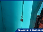 «Ужасная вонь!»: жители дома на Курчатова несколько лет задыхаются из-за невыносимого запаха в подъезде