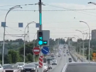 Прогресс добрался до Волгодонска: светофор на проспекте Строителей оборудовали светодиодной лентой