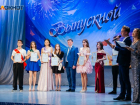 Сквозь слёзы и радость: как прошел выпускной-2026 в Волгодонске 