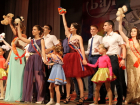 В канун Дня молодежи в Волгодонске состоялся бал выпускников 2015 года