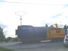 Транспортировка «огромной бочки» вызвала грандиозную пробку на въезде в Волгодонск