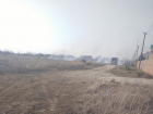 За В-9 сгорело поле из сухой травы