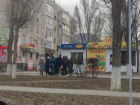 Волгодонцы выстроились в очереди за хлебом перед Новым годом