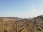 На полигоне ТБО в Волгодонске продолжается тушение пожара