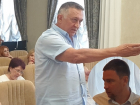 «Закрыл архитектуру на замок и самого себя туда посадил»: старая гвардия застройщиков Волгодонска атаковала главного строителя Никиту Погодина 