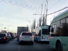 Из-за ремонта дорожного покрытия на Путепроводе образовалась автомобильная пробка 