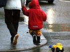 ГИБДД Волгодонска просит водителей быть внимательными во время осенних детских каникул 