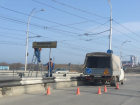 Новый дорожный знак «Внимание, аварийно-опасный участок дороги» появился на путепроводе