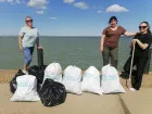 Более двух километров береговой линии Цимлянского водохранилища очистили волгодонские волонтеры