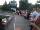 «Свечу мира» зажгли волгодонцы у памятника жертвам террора