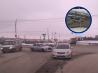 Кто виноват: две иномарки не смогли разъехаться в Волгодонске перед путепроводом