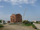 Волгодонск прежде и теперь: храм тянется к небесам
