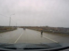 Колесо смерти: шокирующее видео с утренней поездки по трассе Цимлянск-Волгодонск 