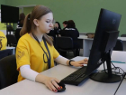 Тридцать тысяч премиальных: волгодонская школьница получила награду от губернатора