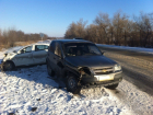 «Нива» и «Шкода» столкнулись на снежной дороге под Волгодонском – есть пострадавшие