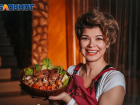 «Любимый шашлык – приготовленный мужем»: впервые в жизни Татьяна Короткова готовила на мангале