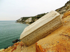 Надгробия и кости на берегу: под Цимлянском разрушается старинное старообрядческое кладбище