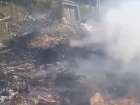В Волгодонске загорелся свезенный на место бывшего ВОЭЗ мусор: от продуктов горения страдают жители соседнего СНТ