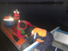 Упал в воду: в Волгодонске спасатели обнаружили двух рыбаков и даму в акватории порта