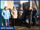 После превращения двора в помойку волгодонцам повысили плату за коммунальные услуги