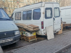 Ночную парковку автомобилей запретили на улице 30 лет Победы