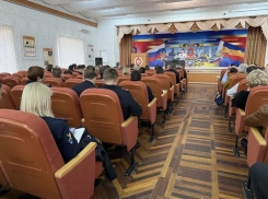 Честь имею: в полиции Волгодонска встретились две эпохи