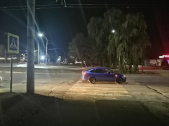 На пешеходном переходе в Волгодонске сбили 23-летнюю девушку