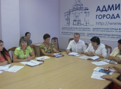 Чиновники Волгодонска решают, с 16 или 18 лет можно купаться без родителей